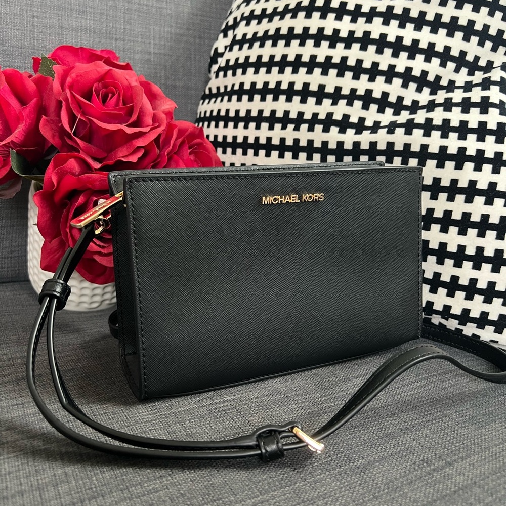Michael Kors Sheila Black Crossbody Purse Bag